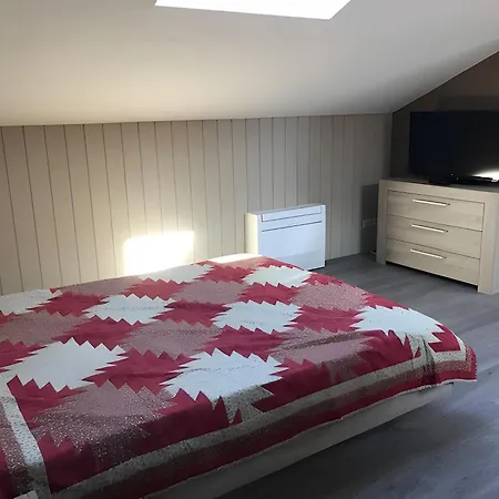 Loft Grand Confort Avec Piscine Montalzat
