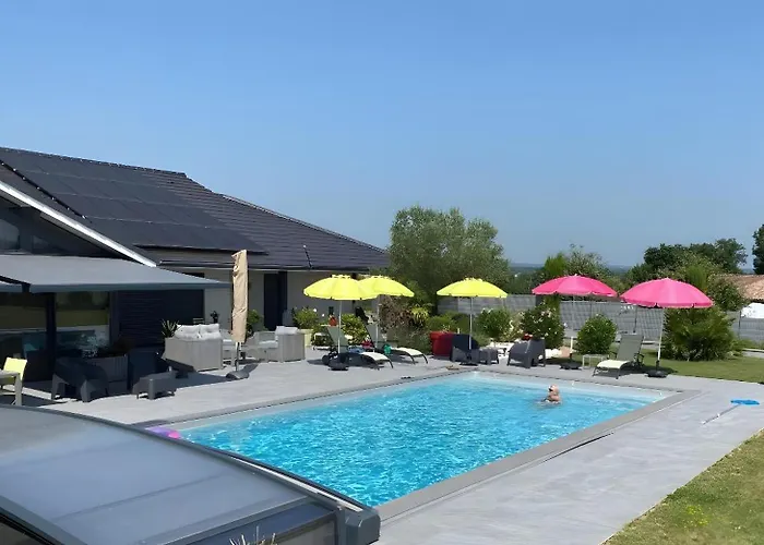 Loft Grand Confort Avec Piscine Montalzat